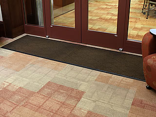 FloorGuard Diamond - WaterHog Style Commercial Entrance Mat - Brown