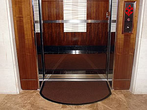 OmniTrac Entrance Mat - Hotel Lobby Interior Usage Photograph
