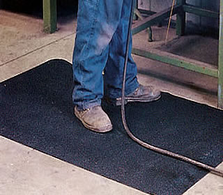 AirLift Plus with Spark Shield - Welding Safe Industrial Workplace Matting